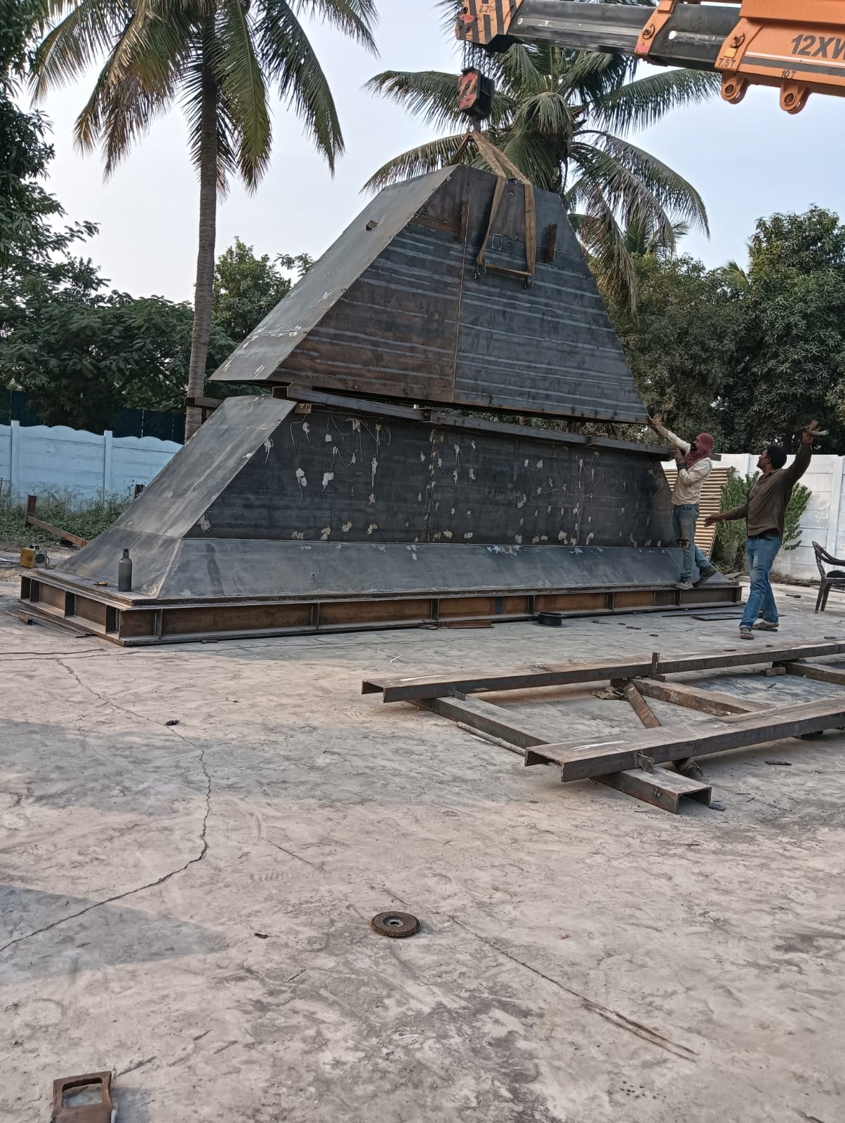 Custom hopper fabrication with crane