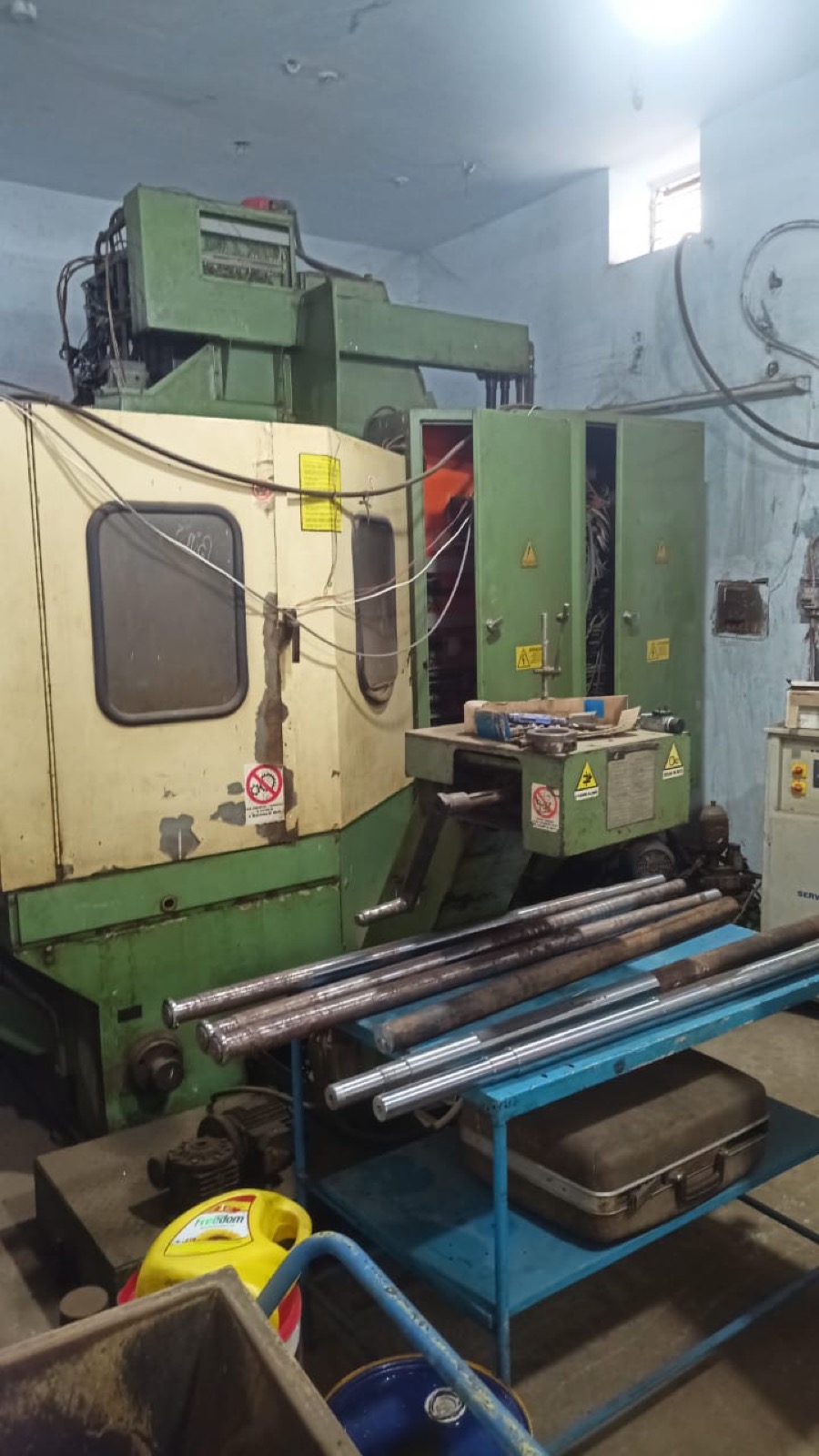 Daewoo Puma CNC turning center